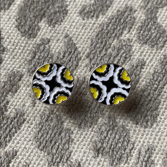 Vera Bradley Jewelry - Vera Bradley Fanfare Circle Post Earrings
